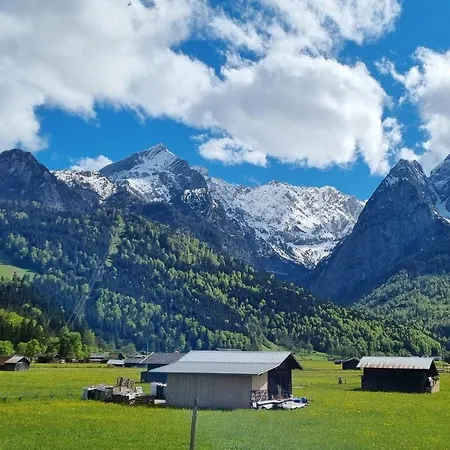 Haus Kreuzeckwiese - Self Catering