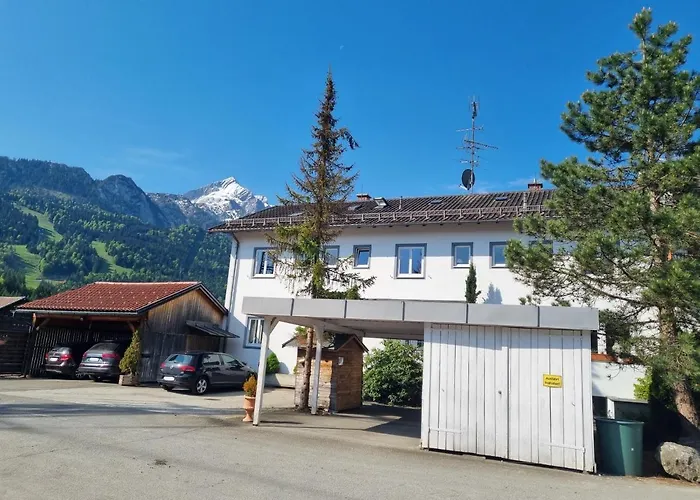 דירה Haus Kreuzeckwiese - Self Catering גרמיש-פרטנקירכן
