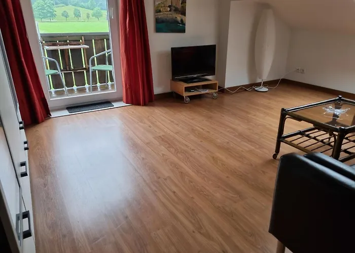 Haus Kreuzeckwiese - Self Catering גרמיש-פרטנקירכן