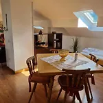 アパート Haus Kreuzeckwiese - Self Catering *