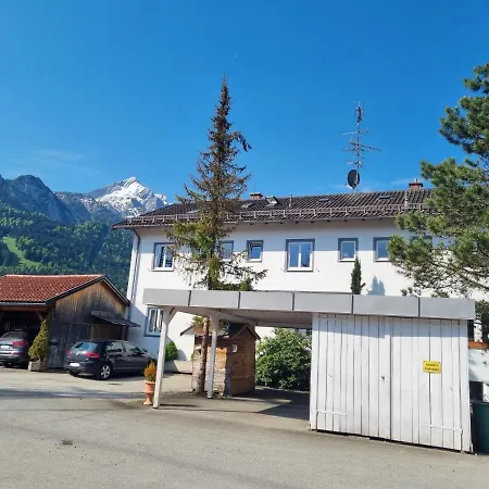 Apartamento Haus Kreuzeckwiese - Self Catering Garmisch-Partenkirchen