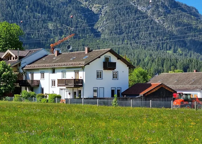 Apartment Haus Kreuzeckwiese - Self Catering Garmisch-Partenkirchen
